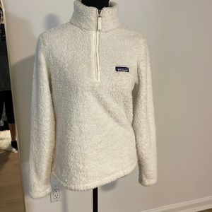 Patagonia white fleece pullover. Perfect condition